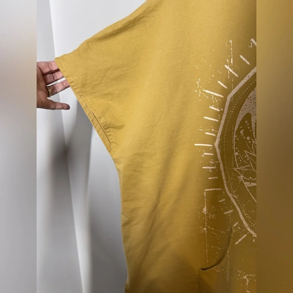 Kyla Seo Comfort Mustard Yellow Short Sleeve Dream Catcher Oversized Hoodie Sz M